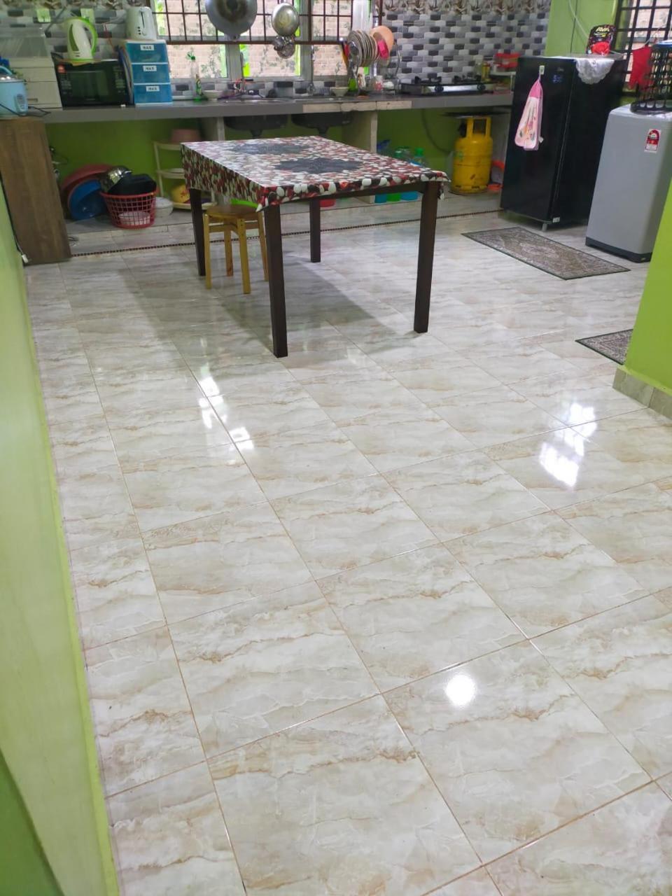 Rumah Persinggahan Di Kuala Terengganu Terengganu Homestay E Exterior foto